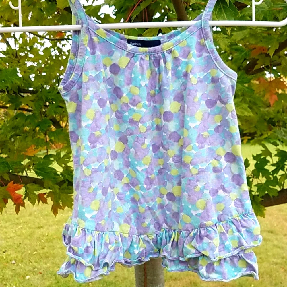 Gap kids size 6/7 purple water-colored ruffle spaghetti tank
